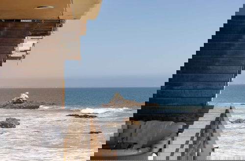 Foto 50 - Malibu Beach House Bliss by Avantstay Beachfront + Private Beach Access