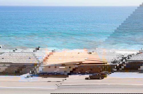 Foto 59 - Malibu Beach House Bliss by Avantstay Beachfront + Private Beach Access