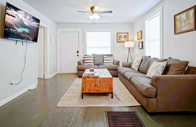 2BR Cozy House Near Plaza District - Foto 5