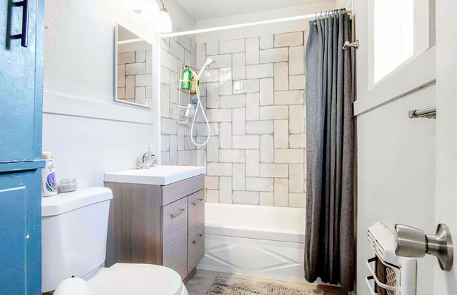2BR Cozy House Near Plaza District - Foto 13