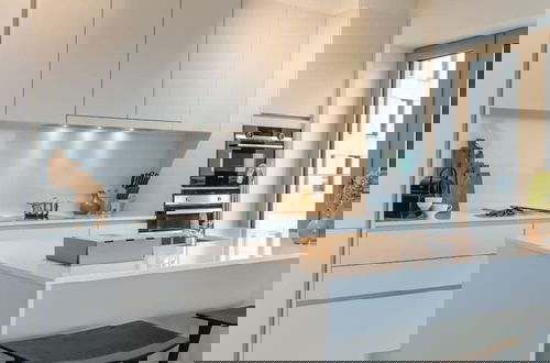 Foto 5 - Beautiful Apartment With Terrace and Parking