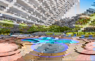 Photo 2 - Unforgettable Waterside Next to Art Basel Context