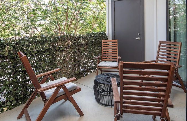 Uptown 1st Ward Corner Unit Superior 2BD Apt - Foto 28