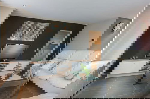 Foto 11 - Spacious Apartment With Lateral sea View