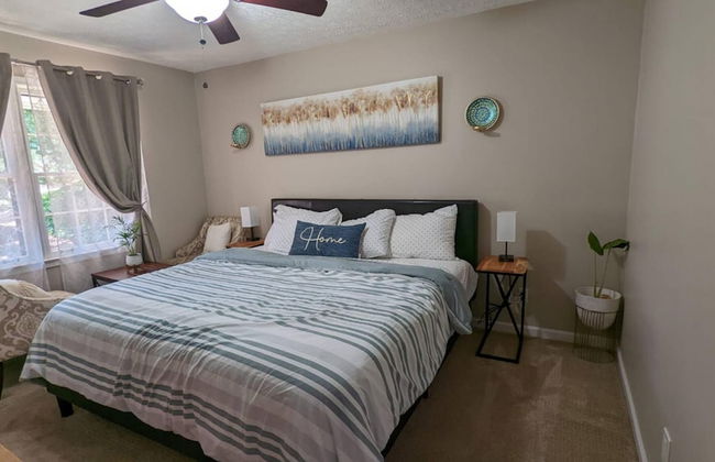 1303 Colony Dr Marietta - Full Home - Photo 1