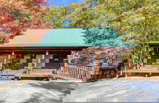 Foto 1 - Dog Friendly Quiet Chalet Hot Tub Fireplace
