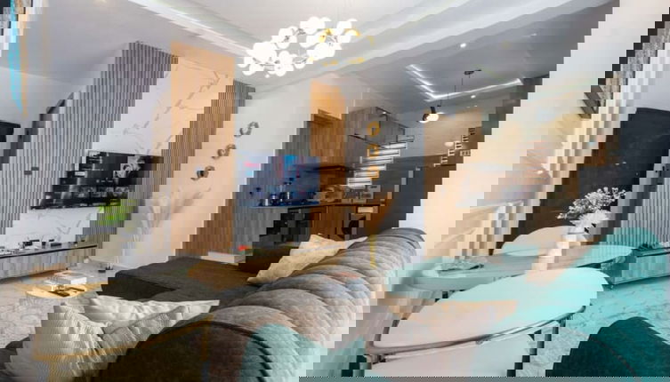 Foto 1 - Lux Lekki Home w PS5 Balcony 24 7 Power Security