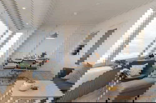 Foto 3 - Beautiful Seaview Apartment With Private Garage