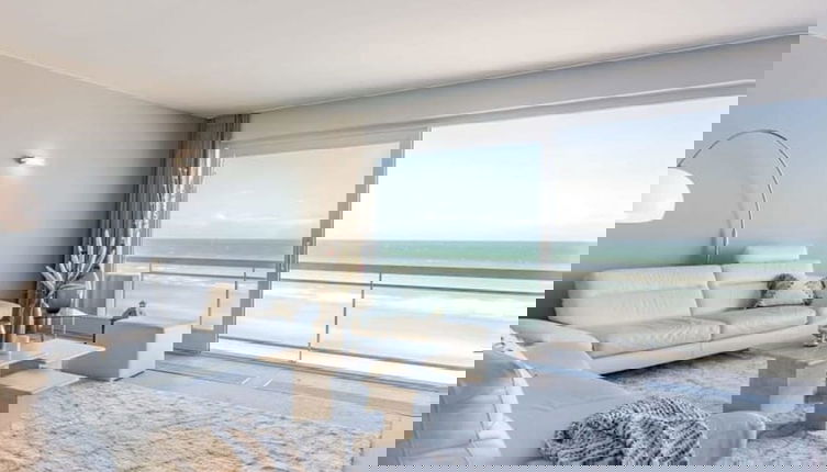 Foto 1 - Apartment With Stunning sea View in Middelkerke