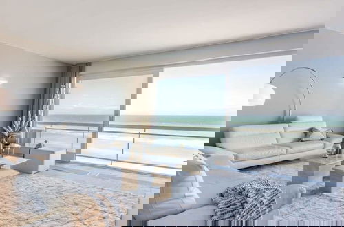 Foto 1 - Apartment With Stunning sea View in Middelkerke