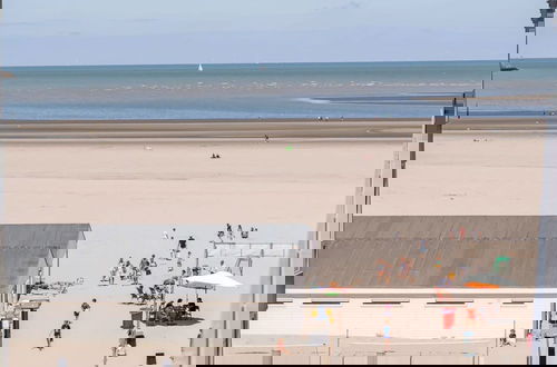 Foto 17 - Sunny Apartment in Knokke-heist With big Terrace