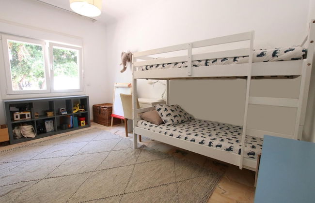 Tess Villa Olmos in M Laga - Photo 8