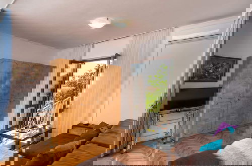 Foto 6 - Apartment Vukic - Studio Apartment With Terrace and Garden View
