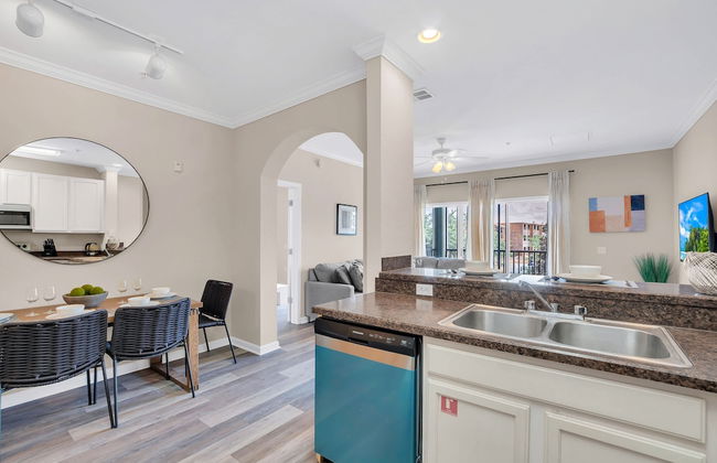 2BR Condo - Hot Tub Pool Near Disney - Foto 4