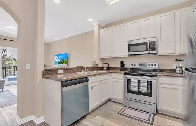 2BR Condo - Hot Tub Pool Near Disney - Foto 14