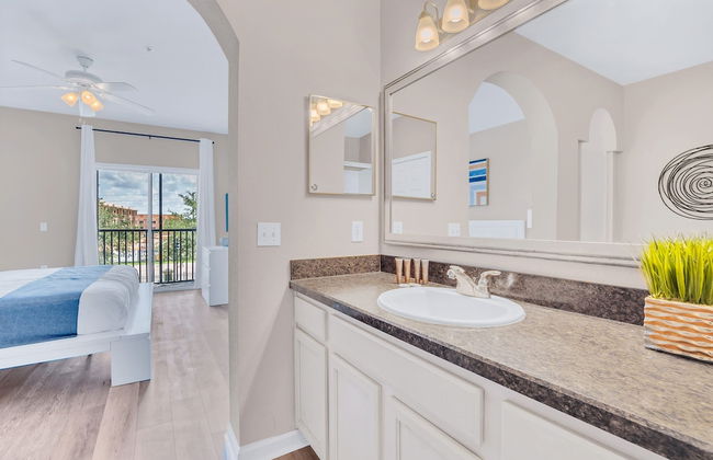 2BR Condo - Hot Tub Pool Near Disney - Foto 19