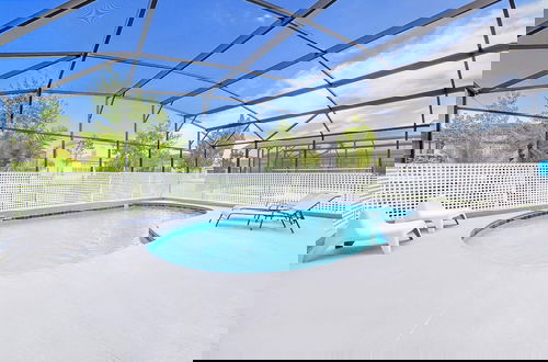Foto 6 - Family Resort Home w Private Pool BBQ Pingpong