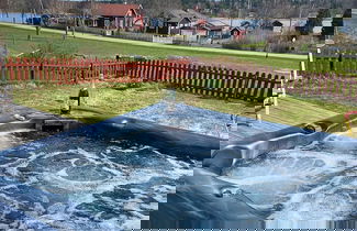 Foto 1 - 4 Star Holiday Home in Hallstavik