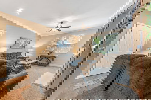 Photo 2 - Marketing in Reno With 2 Bedrooms and 2 Bathrooms