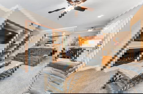 Photo 3 - Marketing in Reno With 2 Bedrooms and 2 Bathrooms