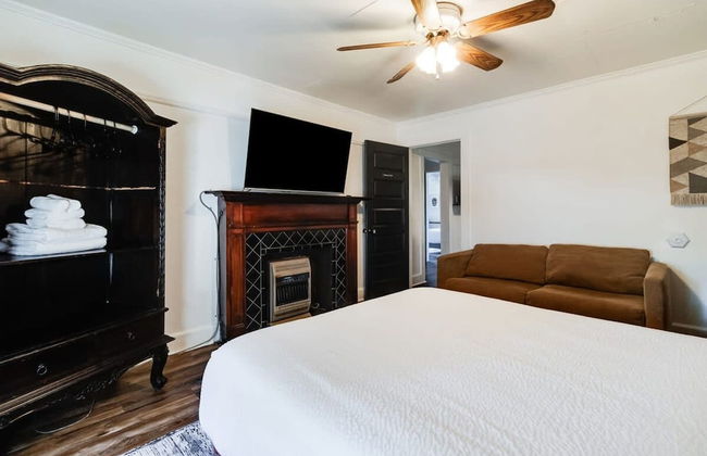 Jefferson Flat - Balcony Suite - Photo 2
