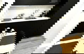 Foto 1 - Hillside Studios