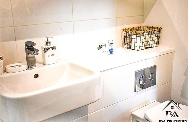 Modern 2 Bed 2 Bath Bracknell With Free Parking - Foto 13