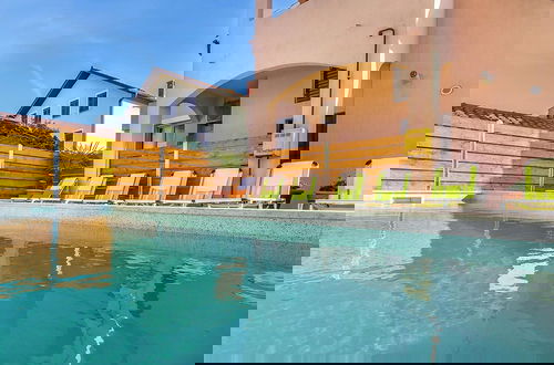 Photo 12 - Apartment in Private House With Shared Pool