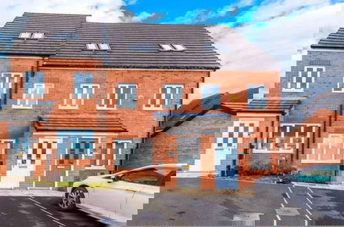 Photo 26 - Lovely three bed home Manchester