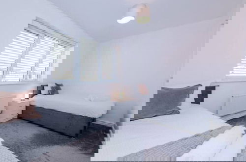 Photo 9 - Lovely three bed home Manchester