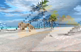 Foto 2 - Beach Escape Corner Apartment