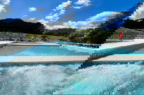 Foto 56 - Welcoming Holiday Home in Urbania With Pool