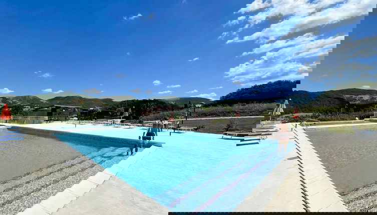 Foto 1 - Apartment in Urbino With Pools & Veranda