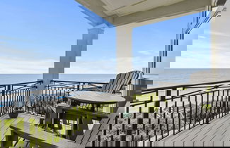 Foto 3 - Grovey by the Sea by Avantstay Oceanfront, Private Beach, Pool Access