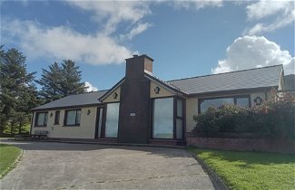 Photo 1 - Impeccable 5-bed Cottage in Fahan Buncrana