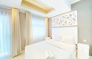 Foto 1 - Nice Studio Room At Grand Asia Afrika Apartment