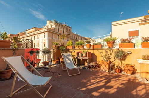 Photo 27 - Trastevere Romantic Terraced Apartment