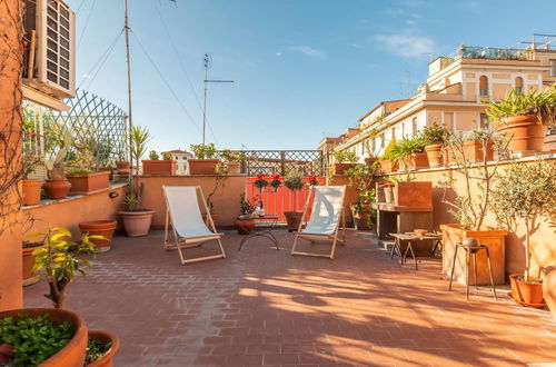 Photo 34 - Trastevere Romantic Terraced Apartment