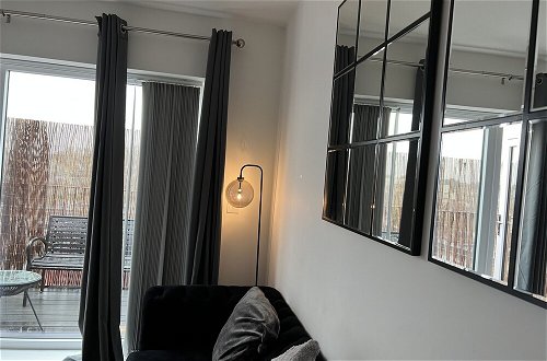 Photo 7 - Captivating Luxury 1-bed Apartment in London