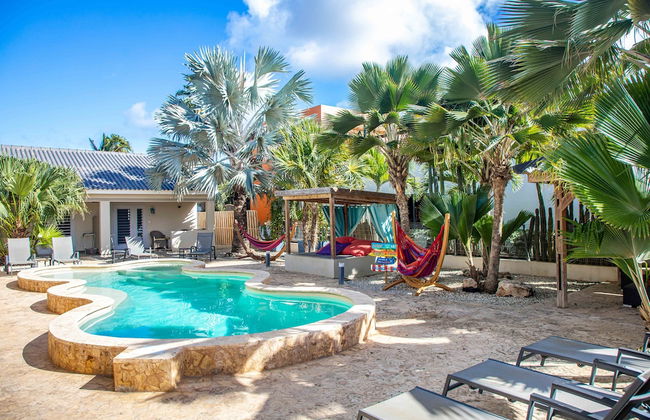 All Seasons Apartments - Photo 1