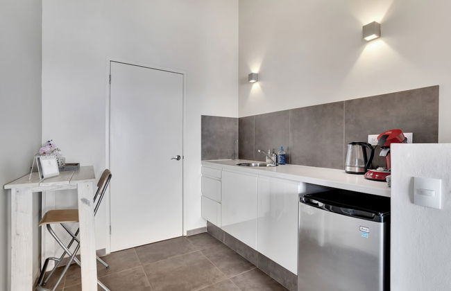 All Seasons Apartments - Photo 6