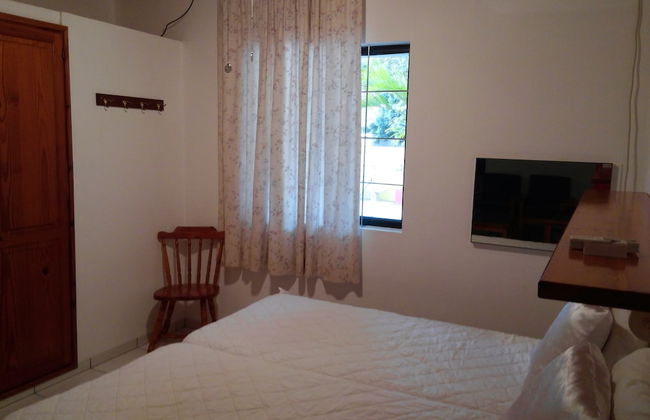 Happy Holiday Homes - Photo 2