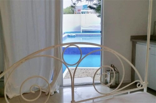 Photo 4 - Ocean Front Property - Villa 4 Aruba w pool view
