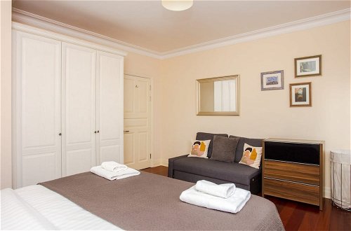 Photo 5 - Luxury 2 Bedroom Apartment in London Bridge