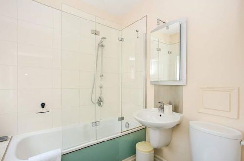 Photo 18 - Luxury 2 Bedroom Apartment in London Bridge