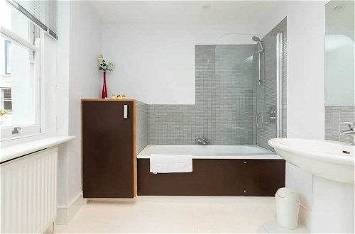 Foto 17 - 2 Bedroom 2 Bathroom Victorian Maisonette in Barbican