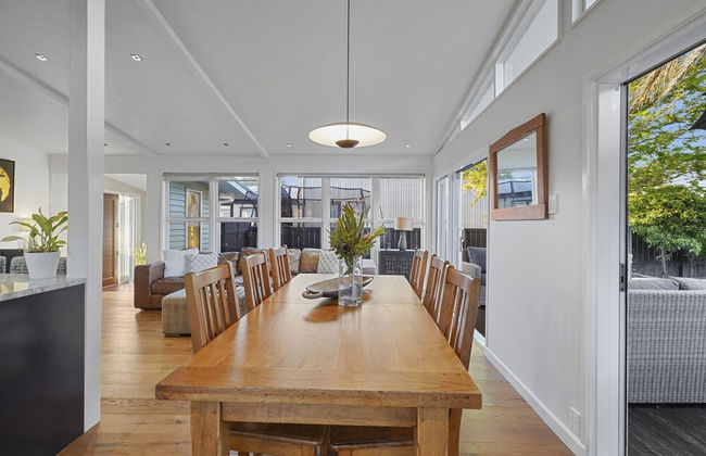 Gorgeous Family Home-Fully Fenced & Toys - Photo 19