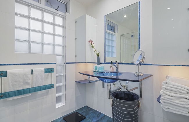 Gorgeous Family Home-Fully Fenced & Toys - Photo 29