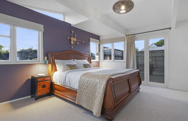 Gorgeous Family Home-Fully Fenced & Toys - Photo 12