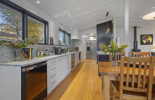 Gorgeous Family Home-Fully Fenced & Toys - Photo 22